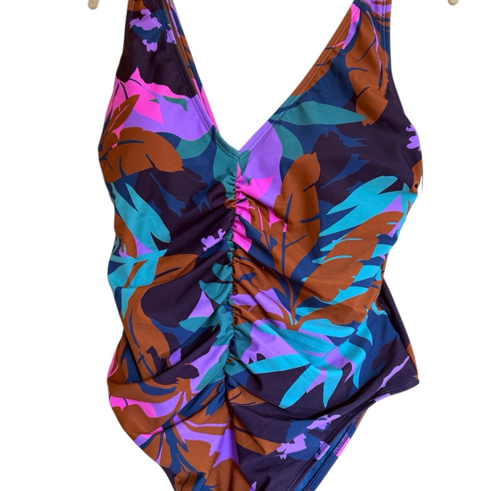 Tropical Shade&Shore tummy control swim suit size L